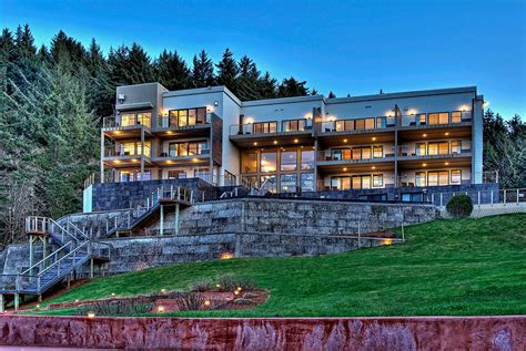 depoe bay oceanfront lodging.